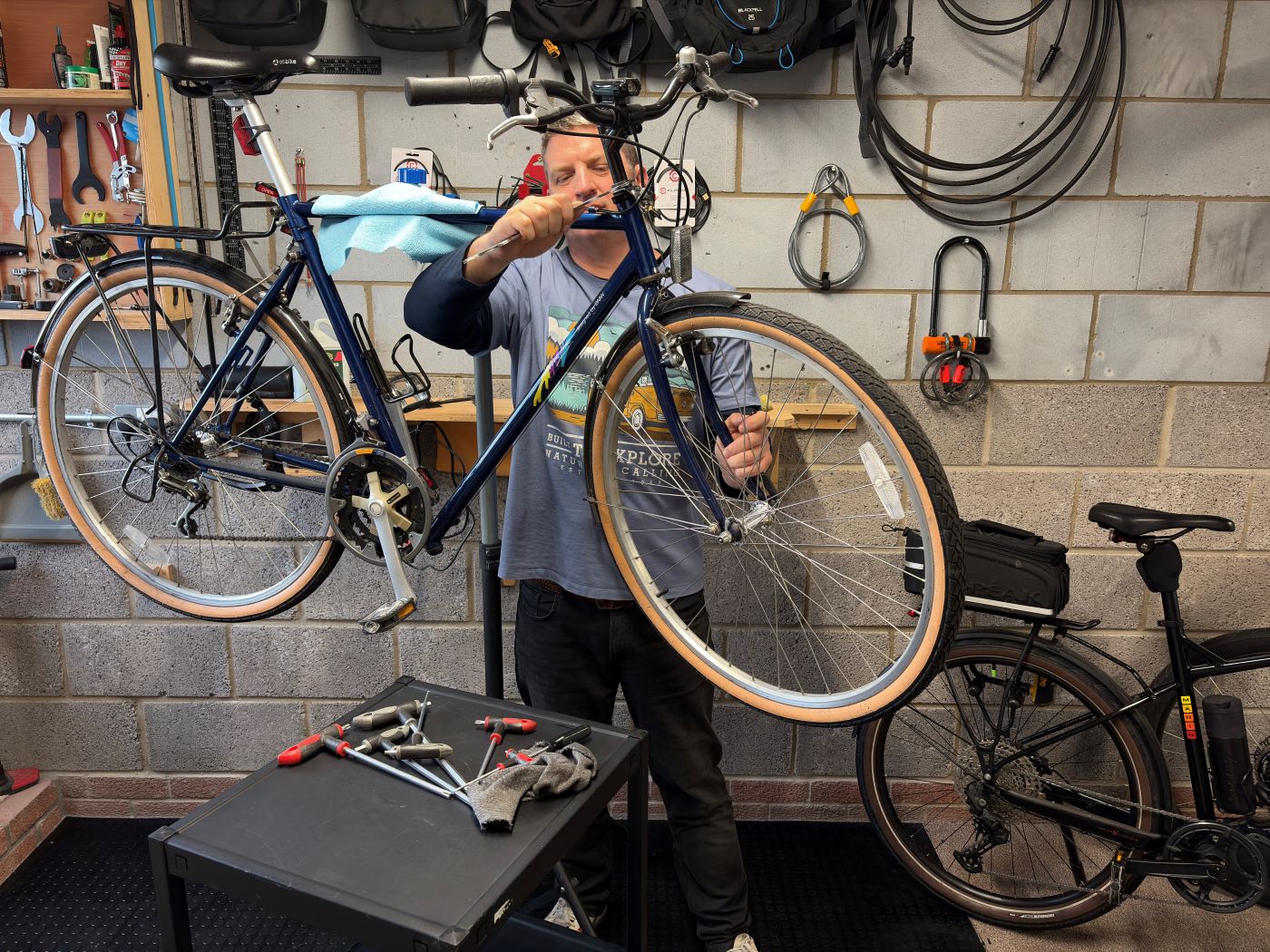 Service and repair work - example 1